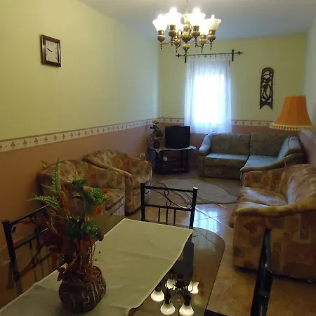 Alabastrom Apartman