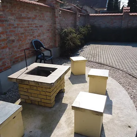 Alabastrom Apartman * Gyula
